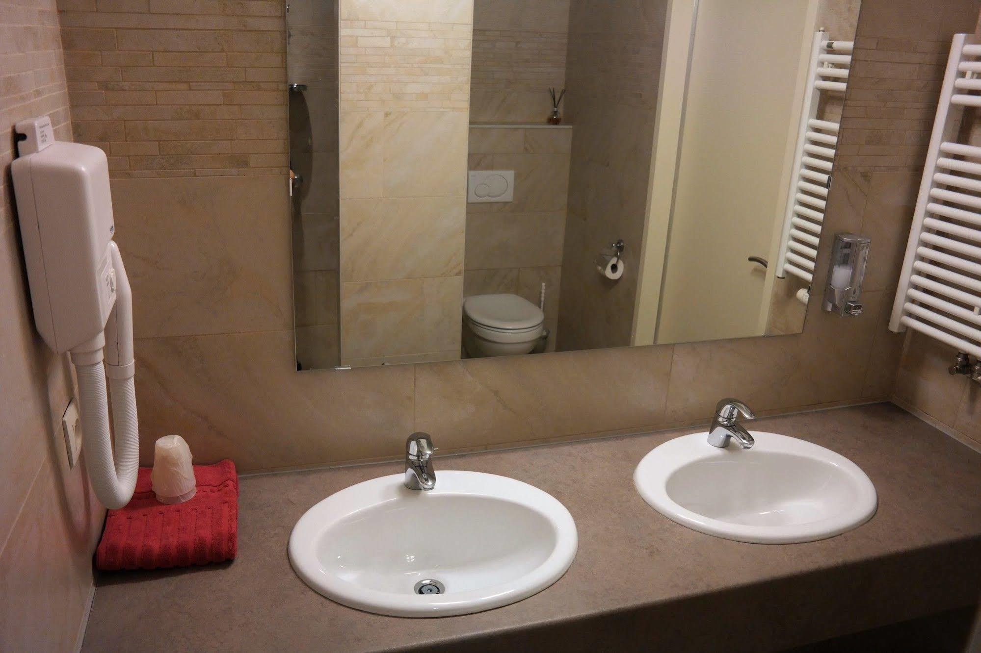 Country Lodge Hotel Moriaanshoofd Oudenaarde Bagian luar foto
