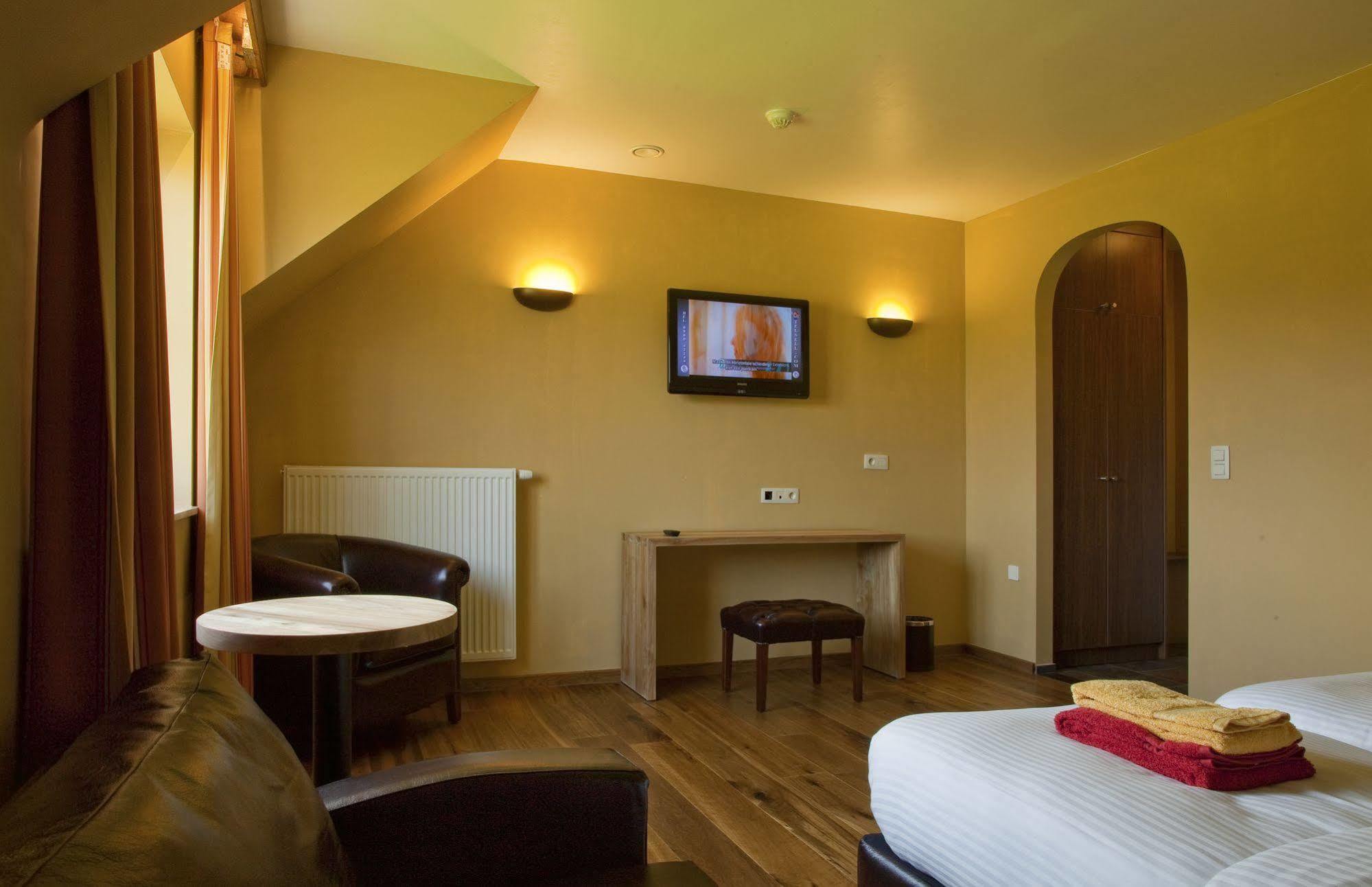 Country Lodge Hotel Moriaanshoofd Oudenaarde Bagian luar foto