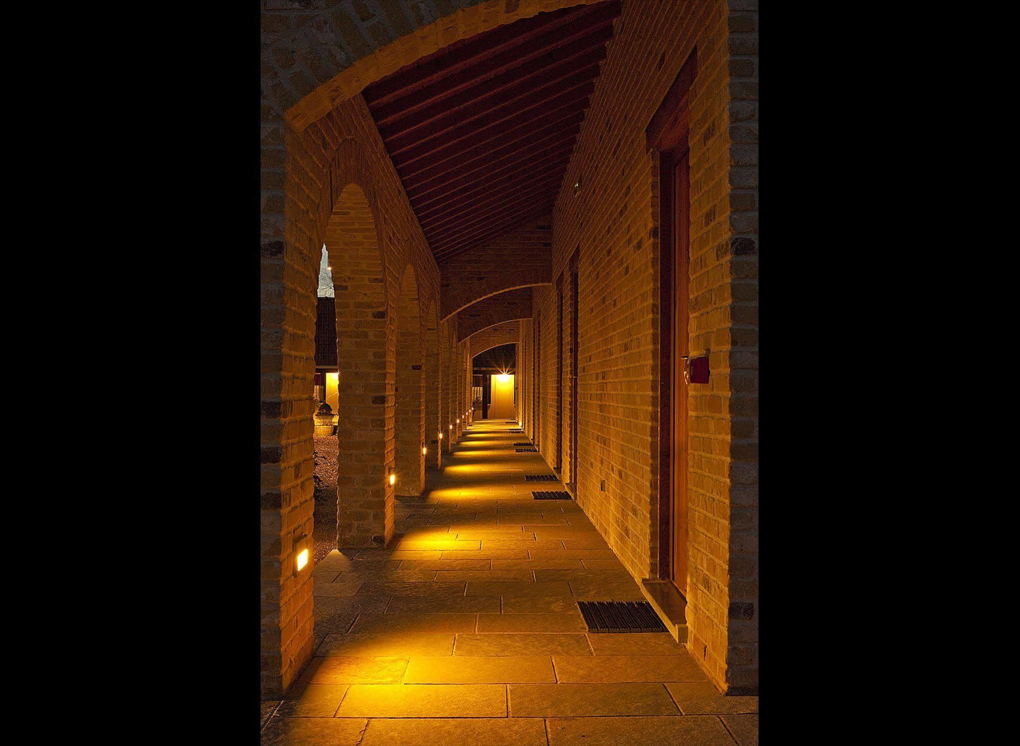 Country Lodge Hotel Moriaanshoofd Oudenaarde Bagian luar foto